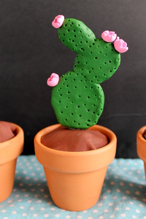 Clay Cactus Diy, Cactus Clay, Clay Cactus, Mexico Cactus, Cactus Diy, Flower Pot Crafts, Clay Pot Crafts, Ceramics Projects, Clay Pot