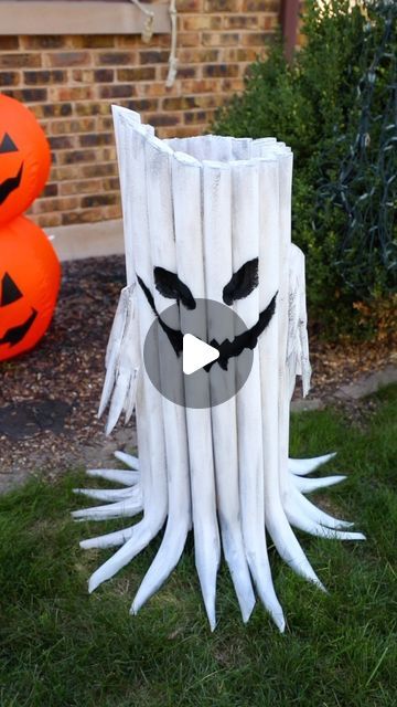 Pool Noodles Candles Halloween, Pool Noodle Diy Halloween Decorations, Diy Halloween Decorations Pool Noodles, Pool Noodle Ideas For Halloween, Halloween Pool Noodle Crafts, Pool Halloween Decor, Outside Diy Halloween Decorations, Easy Cheap Diy Halloween Decorations, Diy Front Yard Halloween Decorations