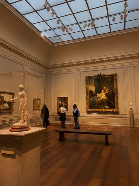 Famous Art Museums, Smithsonian Museum Aesthetic, Congressman Aesthetic, Museum Aesthetic London, Museum Room Aesthetic, Old Museum Aesthetic, Modern Museum Aesthetic, Museum Worker Aesthetic, Art Historian Aesthetic