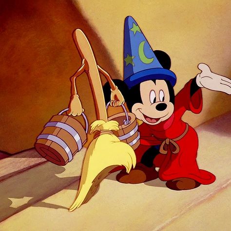 in Disney’s Fantasia (1940) Old Mickey Mouse Vintage, Fantasia Tattoo, Old Disney Characters, Old School Disney, Disney Viejo, Bff Kiss, Disney Mural, Disney Fantasia, Disney+ Icon