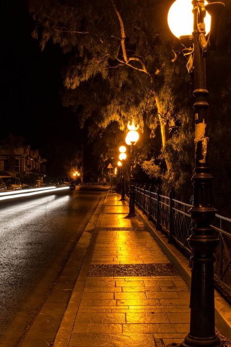 Nature, Calming Backgrounds, I Love Rain, Street Lights, Night Scenery, Aesthetic Photography Nature, Yellow Aesthetic, Night Aesthetic, City Aesthetic