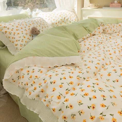 Ruffle Duvet Cover, Ruffle Duvet, Floral Bedding Sets, Cover Bed, Floral Bedding, Cute Bedroom Decor, Cozy Room Decor, Hus Inspiration, Flat Bed