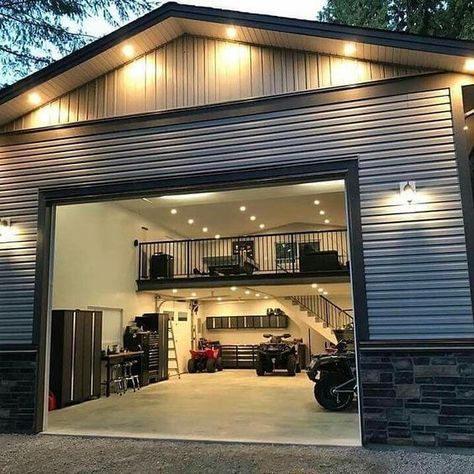 Barn Exterior, Casa Garage, Mobil Design, Rustic Barndominium, Workbench Plans Diy, Casa Loft, Dream Car Garage, Black Barn, Barndominium Floor Plans