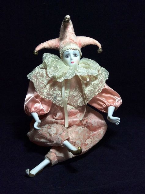 Porcelain Dolls Collection, Porcelain Doll Clown, Porcelain Jester Doll, Clown Porcelain Doll, Cute Porcelain Dolls, Clown Doll Collection, Porcelain Clown Dolls Vintage, Porcelain Doll Vintage, Clown Doll Aesthetic