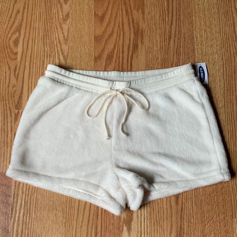 Women’s Fuzzy Old Navy Sleep Short Nwt Size S Cute Bottoms For Women, School Outfit Middle School, Old Navy Clothes, Cute Christmas Pajamas, Coastal Clothing, Old Navy Pajamas, Cute Clothing Stores, High School Outfits, Casual Preppy Outfits