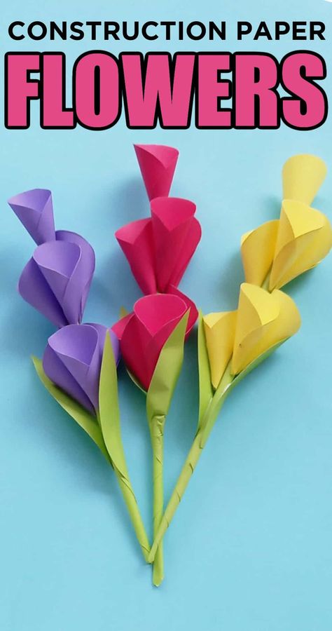 Learn how to make these cute construction paper flower using only a few supplies. Fun paper craft for kids of all ages. Kids Crafts With Construction Paper, Construction Paper Flowers Easy, Easy Paper Flowers Simple, Construction Paper Flowers, Construction Paper Crafts, Easy Paper Flowers, Paper Peonies, Paper Flower Crafts, Fair Projects