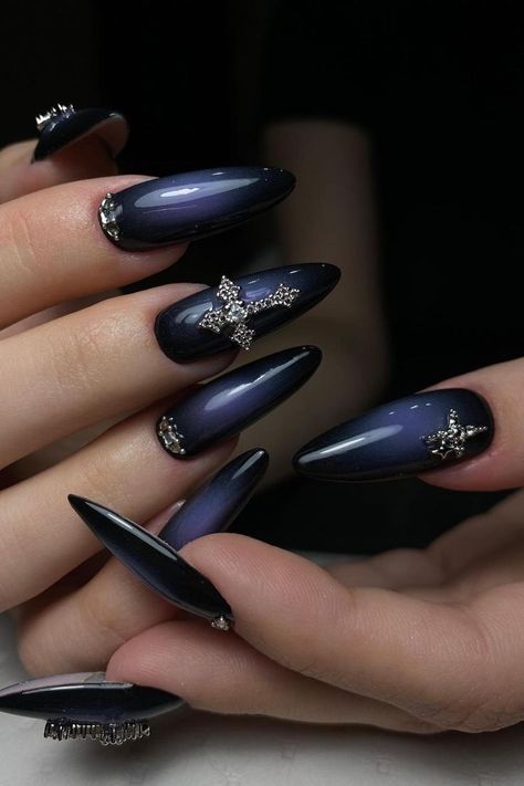 Dark Themed Nails Acrylic, Almond Ideas Nails, Black Blue Acrylic Nails, Purple And Black Ombré Nails, Gothic Aura Nails, Black Ethereal Nails, Nails Acrylic Blue And Black, Blue Purple Black Nails, Nail Blue And Black