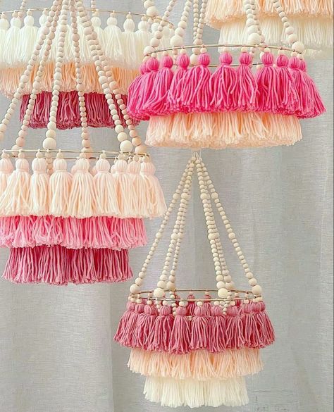 Macrame Box Diy, Yarn Chandelier Diy, Diy Tassel Chandelier, Macrame Craft Booth, Yarn Chandelier, Chandelier Macrame, Kids Chandelier, Flower Wall Hanging Decor, Room Hanging Decor