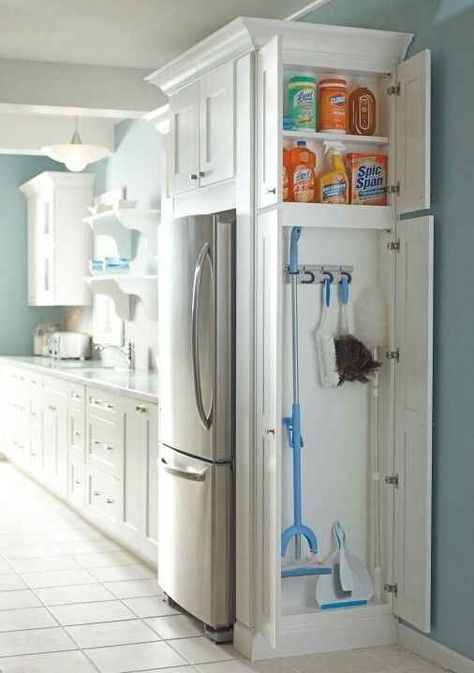 Add a cabinet to any dead space in your kitchen or laundry room for cleaning supplies. Organising Ideas, Hemma Diy, Kraf Diy, Diy Casa, Cabinets Organization, Farmhouse Sink, Organizing Ideas, Kitchen Remodel Idea, Design Case