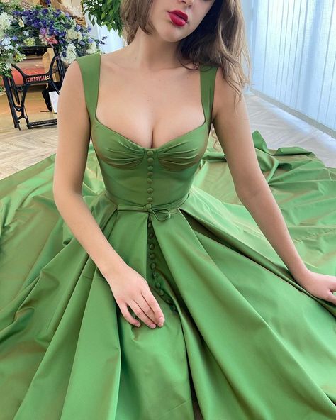 Cheap Dance Dresses, Evening Wedding Guest Dress, Girls Graduation Dresses, Evening Wedding Guest, Evening Wedding Guest Dresses, Satin Ruffle Dress, Split Prom Dresses, Green Evening Dress, Long Length Dresses