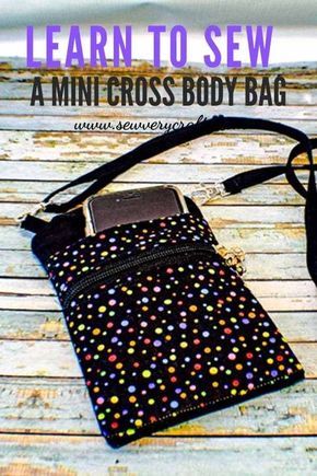 Small Cross Body Bag Sewing Pattern Free, Free Hand Bag Sewing Patterns, Easy Purses To Sew Simple Free Pattern, Small Crossbody Bag Pattern Free, Bag Making Ideas, Bag Making Tutorial, Cross Body Bag Pattern Free, Bags To Sew, Bag Making Patterns