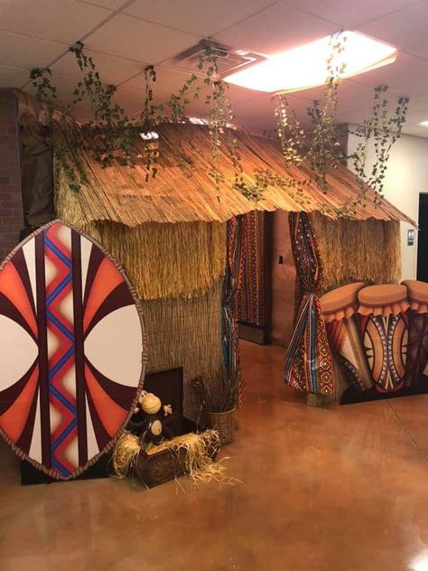 Australia Vbs Decorations, Africa Theme Party, African Party Theme, African Safari Theme, African Safari Decor, Africa Party, African Hut, African Museum, Australia Crafts