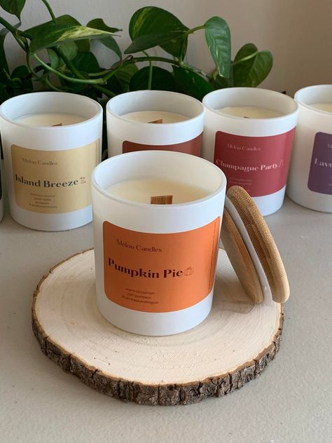 Fall Bday Gift Ideas, Autumn Candle Scents, White Pumpkin Candle, Autumn Scented Candles, Fall Dessert Candles, Fall Candle Labels, Autumn Candles Aesthetic, Fall Candles Aesthetic, Scented Candles Aesthetic