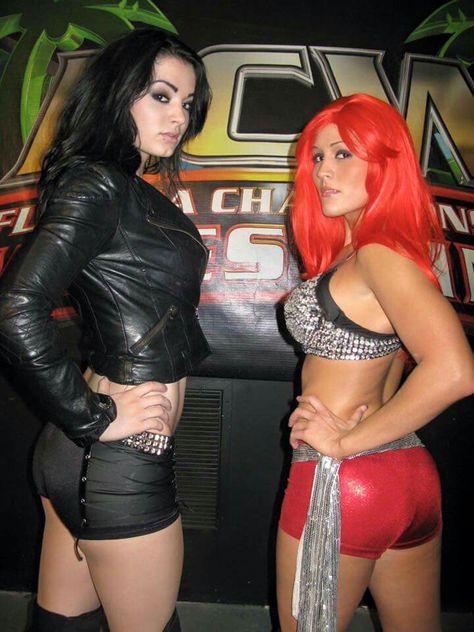 Paige & her mom Wwe, Professional Wrestling, Paige Wrestler, Paige Wwe, Wwe Girls, Wrestling Divas, Women's Wrestling, Female Wrestlers, Wwe Divas