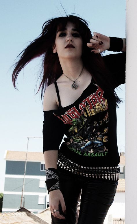 Now That's How To Wear A Bullet Belt !!! Get Yours now from us at www.newrockbristol.co.uk Metal Concert Outfits Women, Metalhead Fashion Outfits, Metal Looks For Women, Casual Metalhead Outfit, Female Metalhead Outfit, 80s Metal Outfits, Bullet Belt Outfit, Metalhead Outfits Women, Metal Aesthetic Outfit