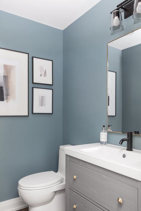 Powder Blue Bathroom, Blue Small Bathrooms, Blue Bathroom Paint, Blue Bathroom Walls, Grey Blue Bathroom, Light Blue Bathroom, Bathroom Wall Colors, Small Bathroom Paint, Small Bathroom Colors