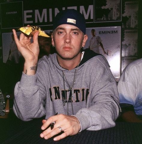 Eminem  uploaded by ranaa on We Heart It Songs Rap, Eminem Funny, Eminem Songs, Eminem Wallpapers, Eminem Photos, Eminem Slim Shady, The Real Slim Shady, Hair Patterns, Marshall Mathers