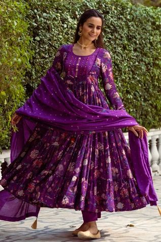 Printed Anarkali Suits Floral, Printed Anarkali Suits, Purple Anarkali, Cotton Anarkali Suits, Floral Anarkali, Anarkali Suits Designer, Simple Kurtis, डिजाइनर कपड़े, Anarkali With Dupatta