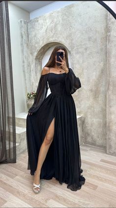 21th Birthday, Prom Dresses Long Black, Black Corset Dress, Masquerade Dresses, Black Dresses Classy, Long Sleeve Prom, Classy Prom Dresses, Stunning Prom Dresses, Formal Dresses With Sleeves