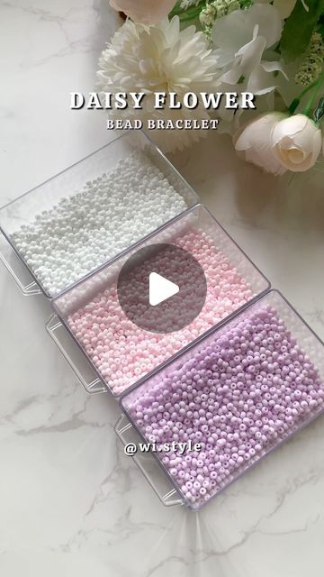 How To Bead Flowers Bracelet, Diy Flower Beaded Bracelet, Beaded Flower Bracelet Diy, Daisy Flower Beaded Bracelet, How To Make Flower From Beads, Beaded Bracelets Flower Tutorial, How To Do Flower With Beads, Flower Bead Bracelet Tutorial Step By Step, Flower Beaded Bracelet Tutorial