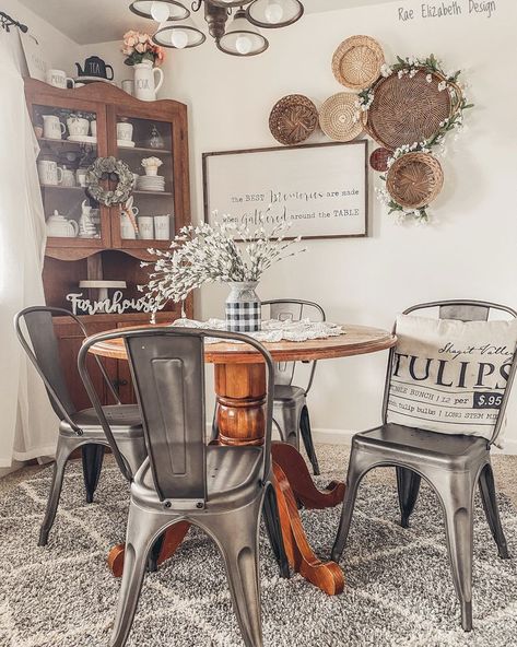 Big Wall Dining Room Decor Ideas, Large Blank Wall Decor, French Farmhouse Dining Room Decor, Western Dining Room Ideas, Boho House Living Room, Western Dining Room, Basket Walls, Kitchen Nooks, Boho Dining Room