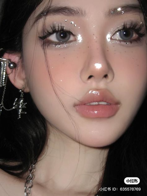 Basic Korean Makeup, Make Up Looks Korean, Eye Makeup Soft Glam, Special Occasion Makeup, Asian Makeup Looks, Korean Makeup Look, Douyin Makeup, White Eyeshadow, Doll Eye Makeup