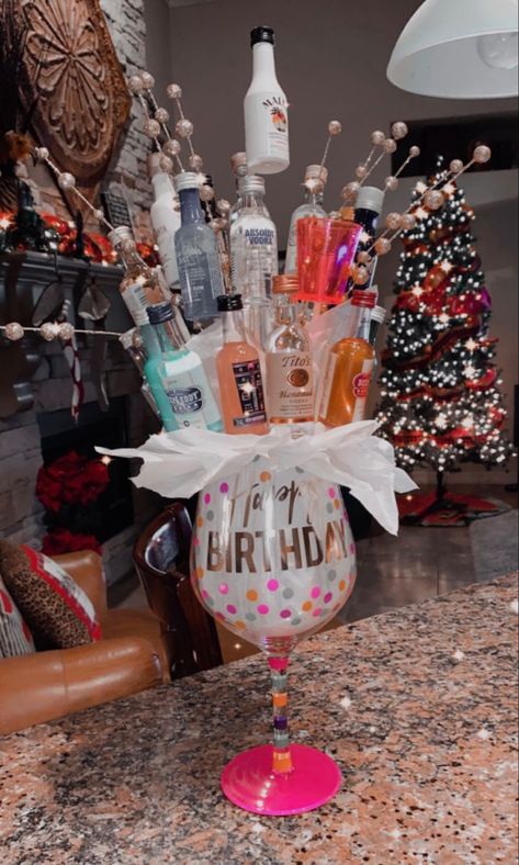 these gift ideas were perfect for my daughter who was turning 21 this year Gifts For 21st Birthday, 21st Birthday Bouquet, 21st Birthday Gift Baskets, Diy 21st Birthday Gifts, 21st Birthday Glass, 21st Birthday Basket, 21st Birthday Gift Ideas, 21st Birthday Diy, Liquid Iv