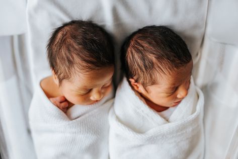 Fresh 48; Hospital session with twins Twins Newborn Hospital, Newborn Twins Hospital, Twin Baby Photos, Newborn Hospital Pictures, Twin Photography, Twin Baby Boys, Hospital Pictures, Twin Baby Girls