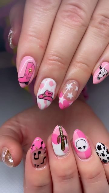 Nail Designs Cowgirl, Disco Cowgirl Nail Designs, Cowgirl Nails Designs Westerns, Yeehaw Nails, Lainey Wilson Nails, Pink Country Nails, Concert Nails Country, Nails Vaqueras, Country Music Nails