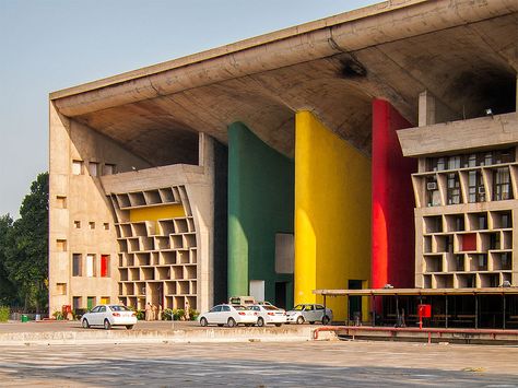 Government Architecture, Le Corbusier, Le Corbusier Chandigarh, Le Corbusier Designs, Corbusier Architecture, Le Corbusier Architecture, Unusual Buildings, Arch Interior, Home Stairs Design