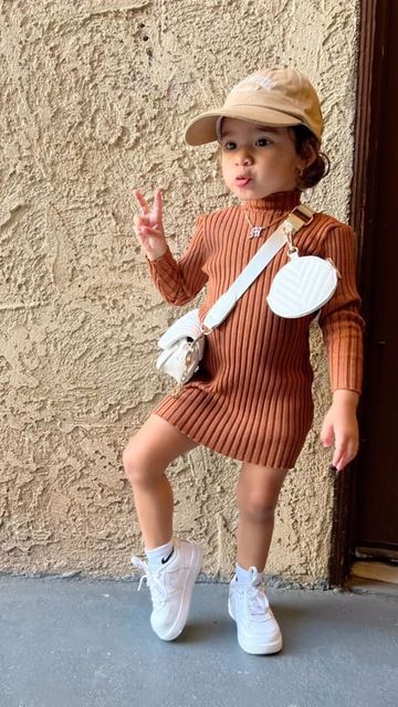 Baby Style Girl Outfits, Toddler Fashion Girl, Dresses For Toddlers, Stylish Kids Fashion, Stylish Baby Girl Outfits, Kids Outfits Daughters, Toddler Girl Summer, Stylish Kids Outfits