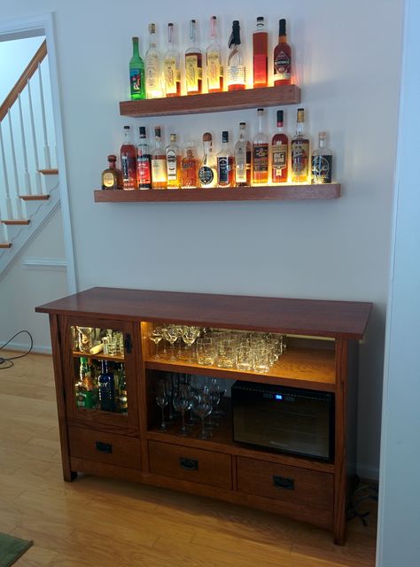 TV Cabinet to Bar conversion - Album on Imgur Media Cabinets, Bar In Casa, Diy Lampe, Home Bar Designs, Home Bar Furniture, Bar Cart Decor, Diy Bar, Media Cabinet, Drinks Cabinet