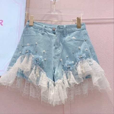 Light Blue Shorts With Ruffle/Lace At Edges. Bought On Aliexpress And Fit Too Big. Size Asian L. Flat Measurements: 42cm Wide, 28.5cm Waist To Bottom Of Inseam, 6cm Inseam. Fits Larger Than Us Junior Size 5. Mid/Low Rise Waisted. The Button Hole Was Not Cut Opened. Ruffle Shorts Outfit, Frilly Shorts, Kawaii Outfit Ideas, Lace Denim Shorts, Casual Work Wear, Summer Shorts Denim, Sports Shorts Women, Pretty Shorts, Light Blue Shorts