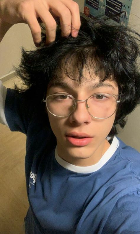 Cute Guys With Glasses, Guys With Black Hair, Nerdy Guys, Glasses Inspiration, Boys Glasses, Nerd Glasses, Brown Hair Brown Eyes, Blue Glasses, Cute Glasses