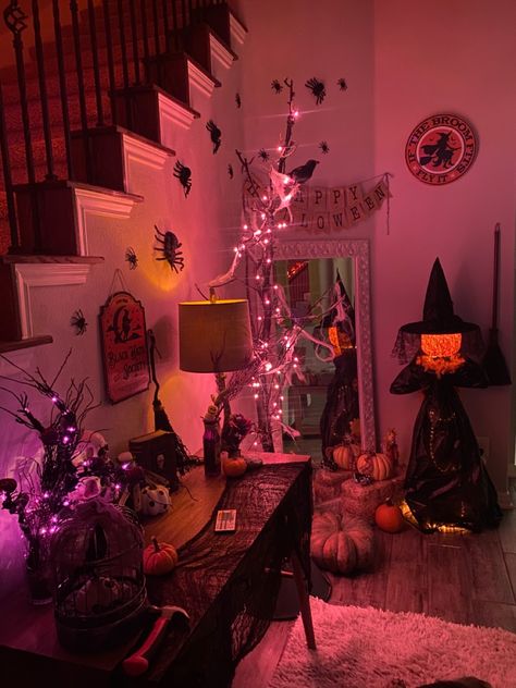 80s Halloween Aesthetic Decor, Halloween Decor All Year Round, House Halloween Decorations Indoor, Whimsigoth Halloween Decor, Halloween Home Ideas, 2000s Halloween Decor, House Decorated For Halloween, 90s Halloween Aesthetic Decor, Halloween Decorations Indoor Ideas