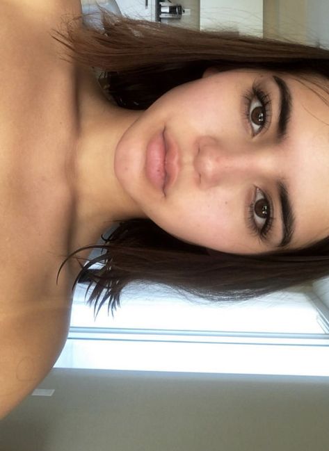 Isabela Merced, Isabela Moner, Girl With Brown Hair, Ariana Grande Pictures, Celebrity Look Alike, Female Character Inspiration, Bare Beauty, Stage Makeup, Pretty Selfies