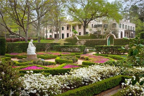 The Grandest Historic Mansions to Visit Across the United States Gamble House Pasadena, Houston Garden, Belton House, American Cemetery, Hudson River Valley, Wedding Venue Houston, Historic Mansion, Garden Wedding Venue, Flower Gardens