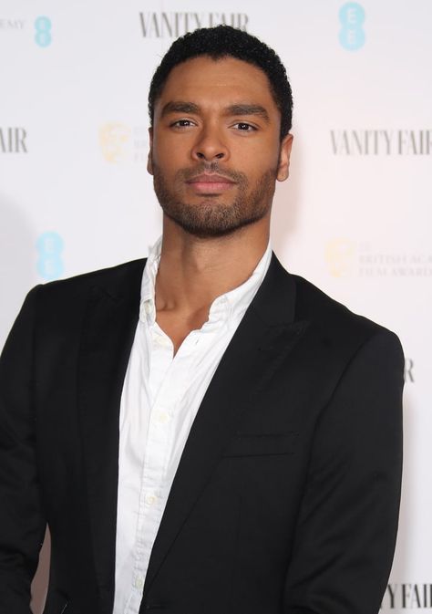 Get to Know Bridgerton's Reg�é-Jean Page Good Looking Black Men, Rege Jean Page Bridgerton, Celebrity Crush Men, Simon Bridgerton, Bridgerton Simon, Rege Jean Page, Simon Basset, Gorgeous Man, Mode Costume