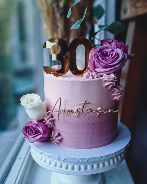 22 Stunning 30th Birthday Cake Ideas For Women. - The Perfect Cake Idea Birthcake Ideas Women, 30tg Birthday Cake, Cakes 30th Birthday Women, Women 30th Birthday Ideas, 30th Birthday Cakes Ideas For Women, 30th Cake Ideas For Women, 30th Birthday Cake Ideas For Women, Cake 30th Birthday Women, Birthday 30th Ideas For Women