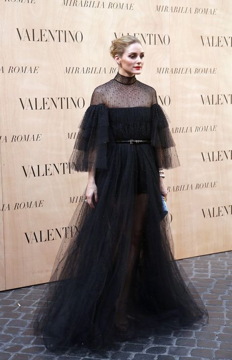 This Chanel Dress Has Kirsten Dunst's Name Written All Over It Stile Olivia Palermo, Olivia Palermo Outfit, Photo Glamour, Estilo Olivia Palermo, Valentino Gowns, Valentino Fashion, Valentino Haute Couture, Olivia Palermo Style, Valentino Couture