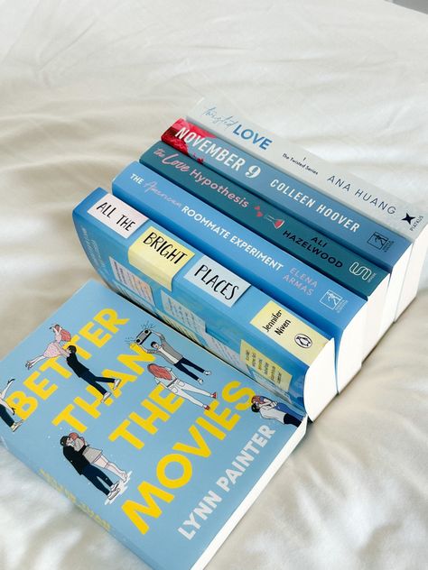 Books With Blue Covers, Bright Book Aesthetic, Book Aesthetic Tiktok, Blue Book Aesthetic, Blue Books Aesthetic, Book Stacks Aesthetic, Book Besties, Tiktok Books, Reading Vibes