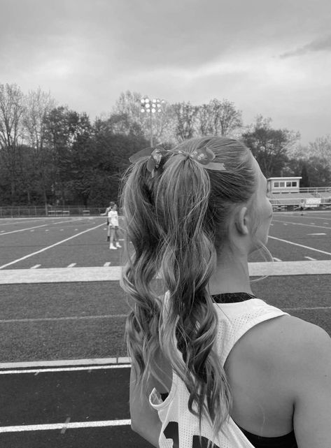 Easy Race Day Hairstyles, Cheer Hair Styles With Bows, Footy Hairstyles, Cute Cheer Hairstyles, Cheerleader Hairstyles, Lax Hair, Gameday Hair, Race Day Hair, Track Hair