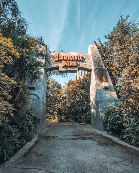 Welcome to Jurassic Park at Universal's Islands of Adventure! (IG Cred: @ djanker) Welcome To Jurassic Park, Island Of Adventure Orlando, Universal's Islands Of Adventure, Universal Studios Orlando Trip, Universal Hollywood, Universal Islands Of Adventure, Universal Parks, Florida Pictures, Paris Disneyland