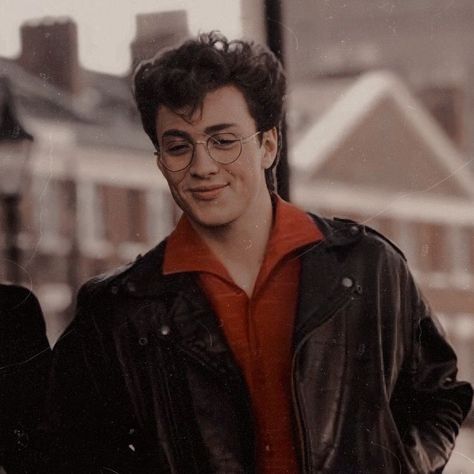 James Potter in my Marauders fic (Teenage Daydreams) on AO3 and Wattpad! Usernames in bio!! Faceclaim: Aaron Taylor Johnson Aaron Johnson Taylor, David Bowie Concert, Bowie Concert, Nowhere Boy, Katerina Petrova, Aaron Johnson, Lily Potter, Harry Potter Icons, Aaron Taylor