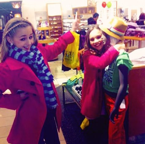 Maddie Dance Moms Rares, Dance Moms Pictures Rare, Chloe Lukasiak Dance Moms Rares, Dance Moms Chloe And Maddie, Chloe And Maddie Dance Moms, Dance Moms Duos, Maddie And Chloe Dance Moms, Dance Moms Rare Pictures, Maddie Ziegler And Chloe Lukasiak