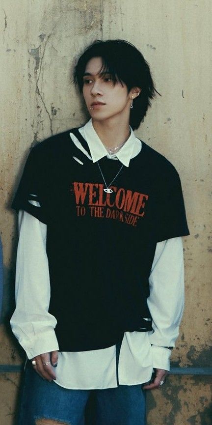 #NCT #WAYV #Hendery Widget Backgrounds, Nct Hendery, Asian Hairstyle, Wayv Hendery, Pop Wallpaper, Pledis Seventeen, Hendery Wayv, Nct Winwin, Nct Wallpaper