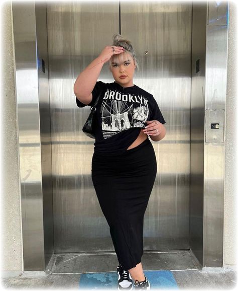 [Promotion] 83 Best Plus Size Baddie Outfits Instagram Advice To Save At Once #plussizebaddieoutfitsinstagram Plus Size Everyday Dresses, Plus Size Black Fall Outfits, All Black Outfit Plus Size Casual, Dresses With Sneakers Plus Size, Street Style Aesthetic Plus Size, Dana Rose Outfits, Plus Size Summer Casual Outfits, All Black Outfits Plus Size, Plus Size Fall Looks