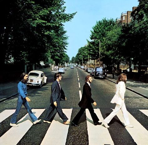Rock Album Covers, Album Journal, Abbey Road Studio, Iconic Album Covers, Rock Cover, Cool Album Covers, Beatles Abbey Road, Pochette Album, Lp Cover