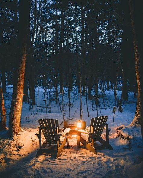 A cozy up near the campfire kind of night. #getawayoften #campfire #woods #cozy Winter Fire Pit, Winter Campfire, Winter Bonfire, Winter Outdoor Decor, Getaway House, Winter Picnic, Snow Camping, Winter Retreat, Winter Fire