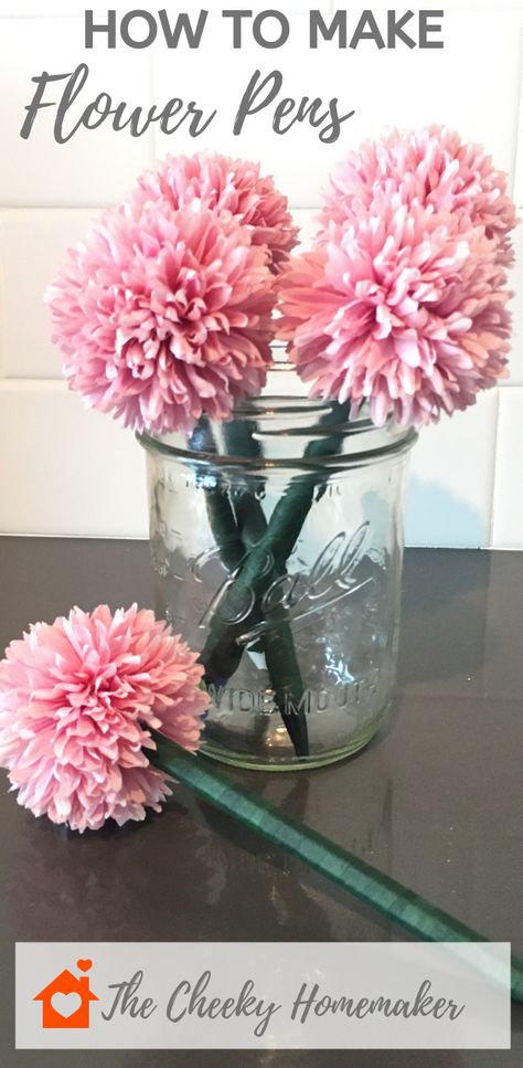 Pen With Flower On Top Diy, Pencil Flowers Diy, Pens With Flowers, Pencil Vase Diy, Christmas Pens Diy, Pen Bouquet Teacher Gifts, Diy Flower Pens Ideas, Diy Pen Decor, Diy Flower For Teachers Day